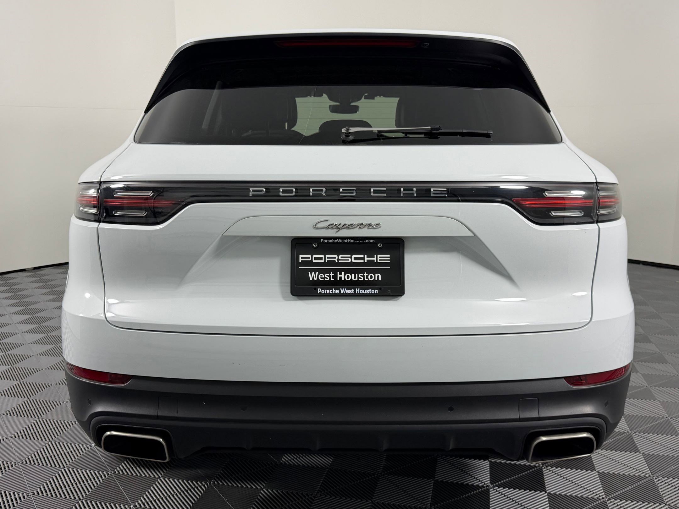 Certified 2023 Porsche Cayenne image 10