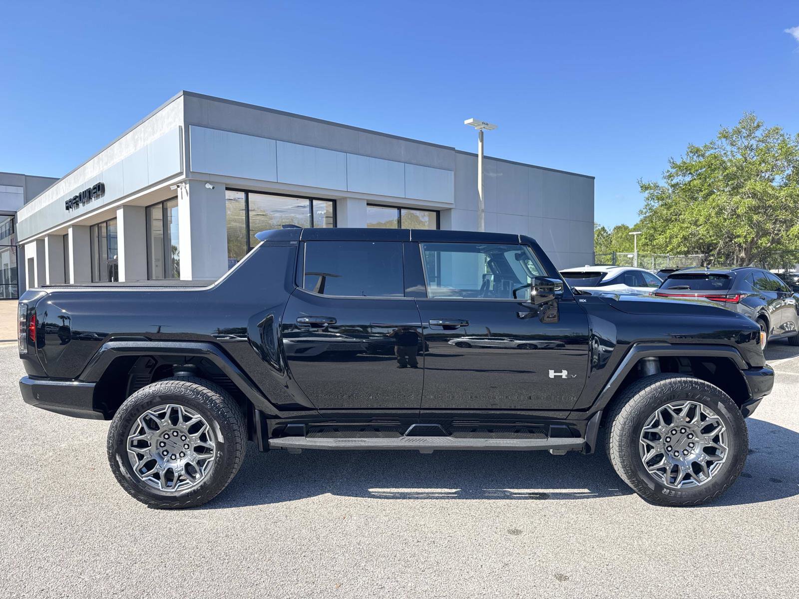 Used 2025 GMC Hummer EV 3X image 2