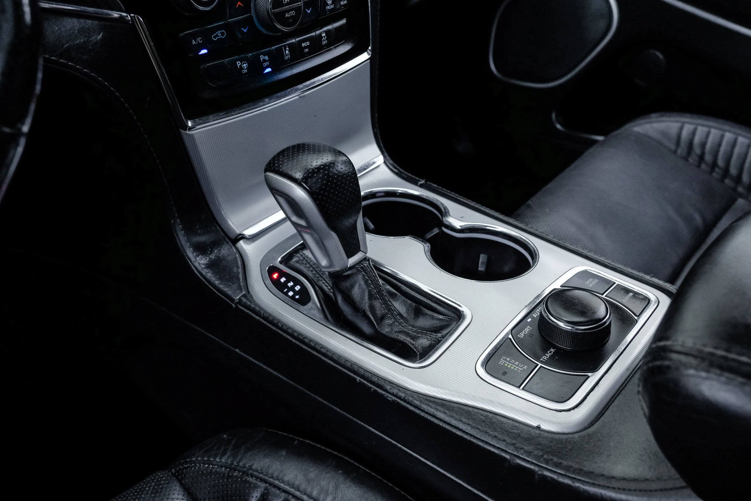 Used 2020 Jeep Grand Cherokee SRT AWD/4WD image 33