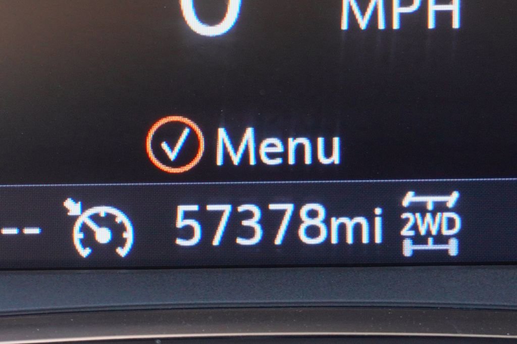 Used 2023 GMC Acadia SLT image 14