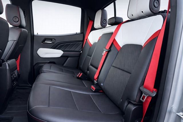 Used 2023 GMC Canyon AT4X image 15