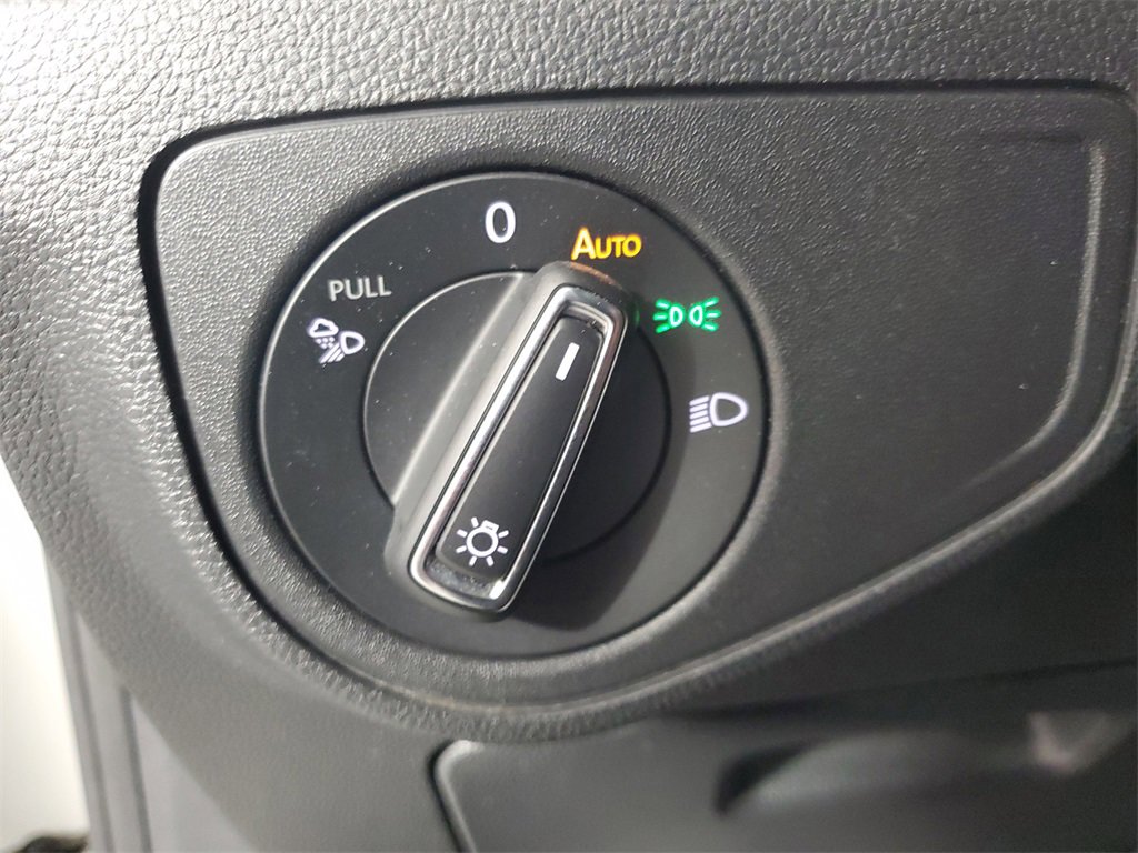 Used 2023 Volkswagen Atlas Cross Sport SEL R-Line image 13