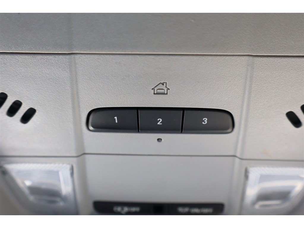 Used 2020 Chevrolet Equinox Premier FWD image 44