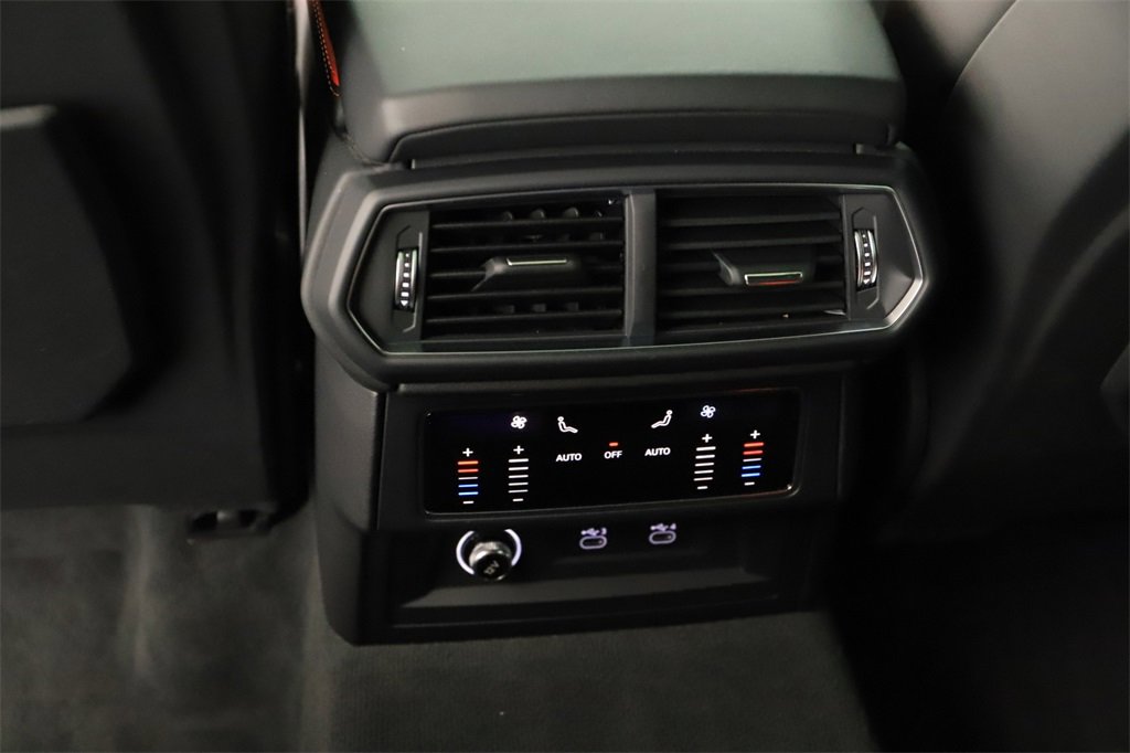 Used 2022 Lamborghini Urus image 22