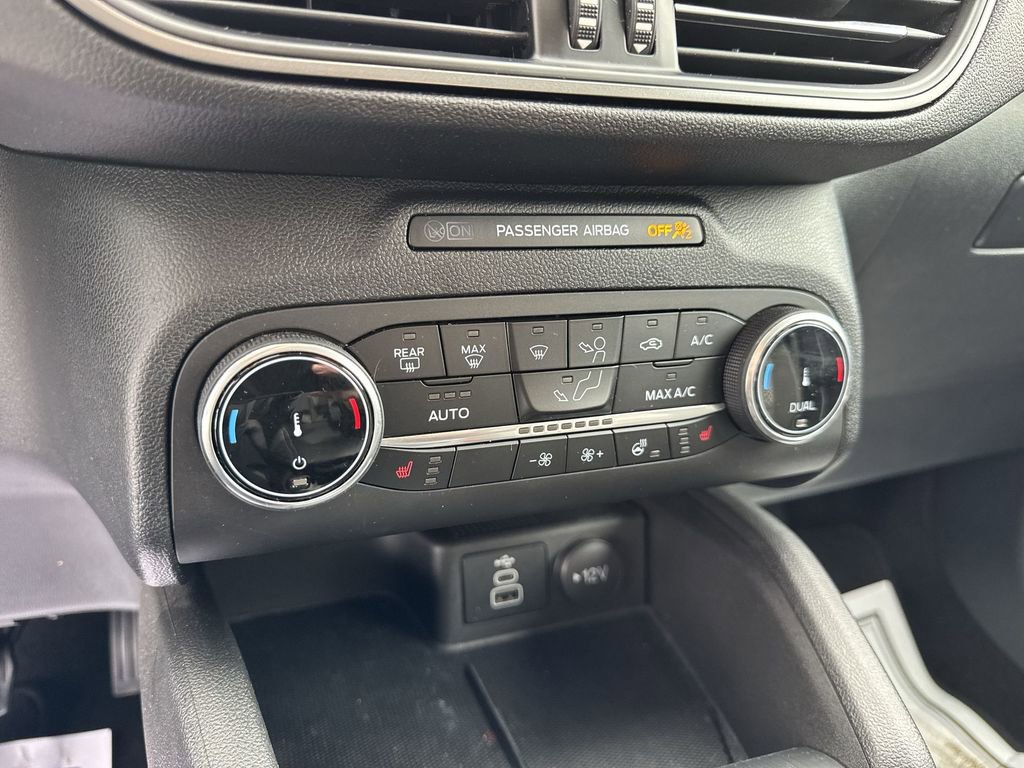 Used 2024 Ford Escape Active w/ Cold Weather Package image 19