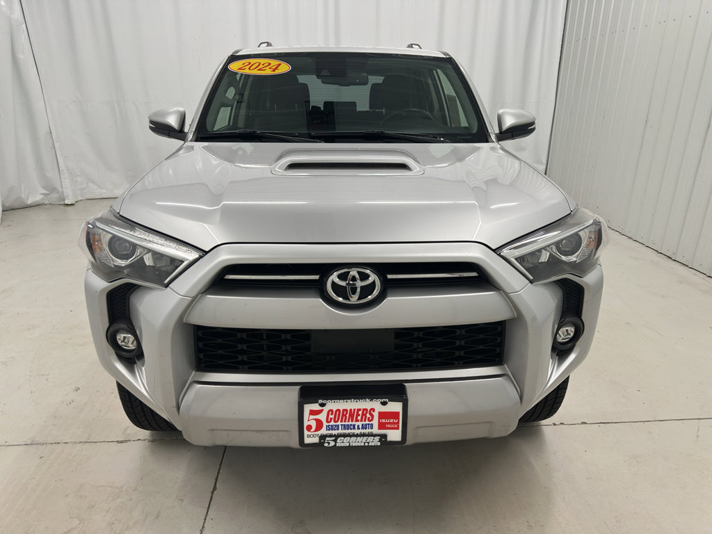Used 2024 Toyota 4Runner TRD Off-Road Premium image 2