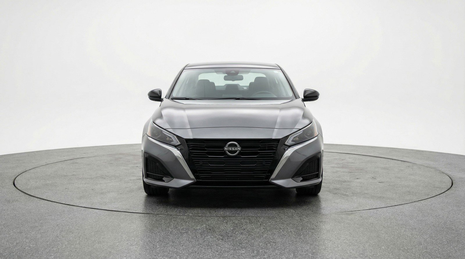 Used 2025 Nissan Altima 2.5 SV FWD image 2