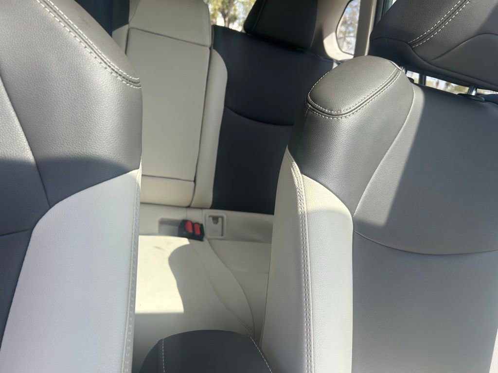 Used 2022 Toyota Corolla Cross XLE w/ Convenience Package AWD/4WD image 37