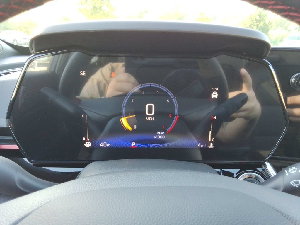 New 2026 Chevrolet Trax RS w/ Sunroof Package FWD image 27