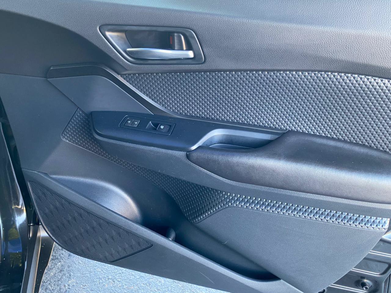Used 2018 Toyota C-HR XLE FWD image 49