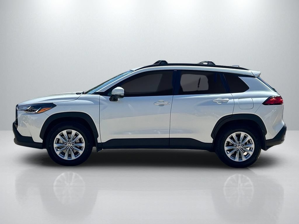 Used 2024 Toyota Corolla Cross LE w/ Moonroof Package FWD image 8