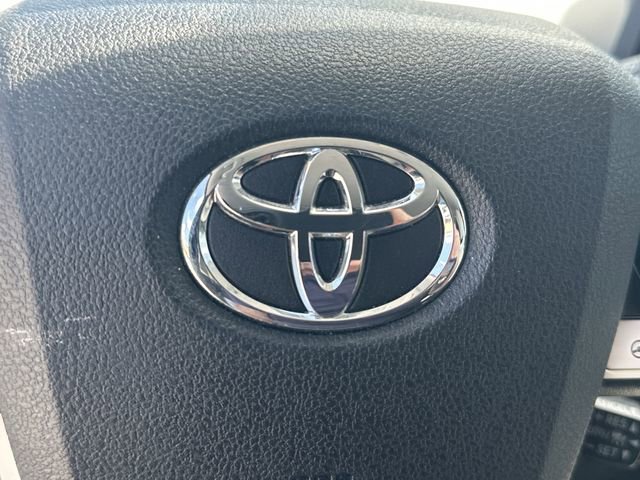 Used 2018 Toyota Prius Prime Advanced FWD image 23