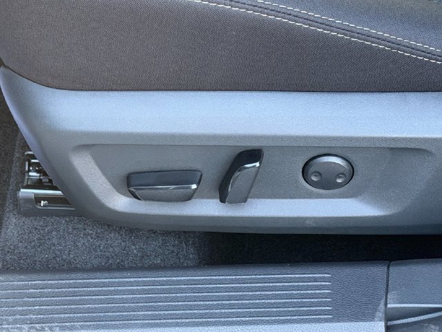New 2026 Nissan Rogue SV FWD image 27