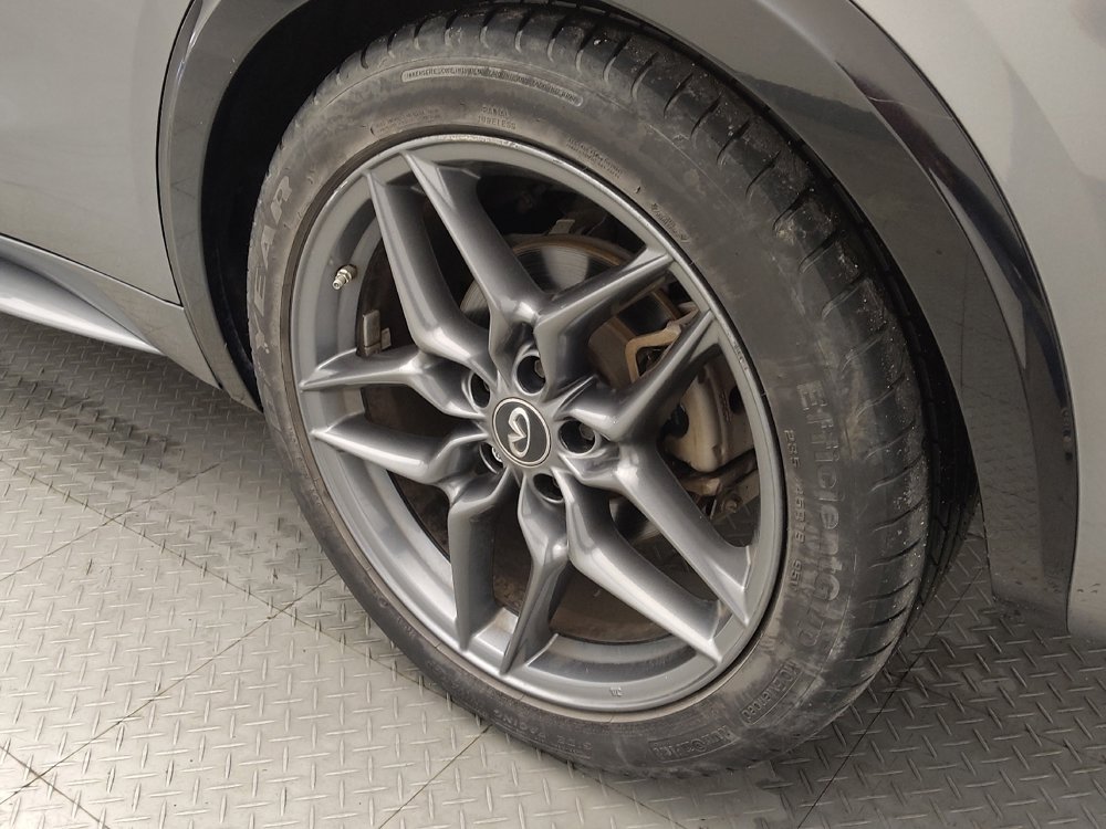 Used 2019 INFINITI QX30 Sport image 31