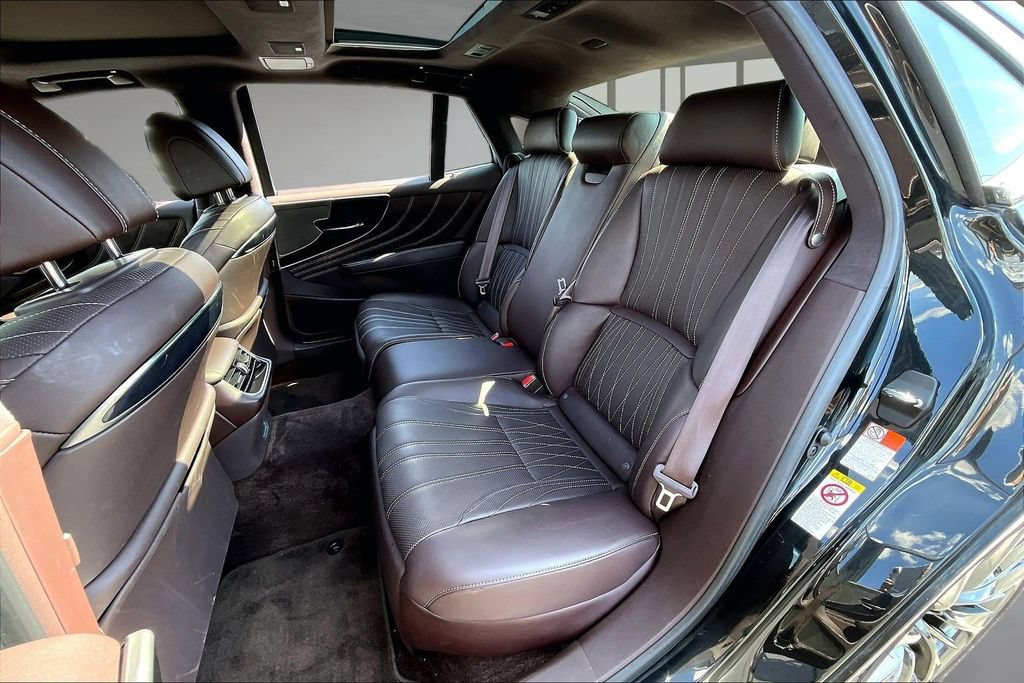Used 2018 Lexus LS 500 w/ Luxury Package RWD image 26