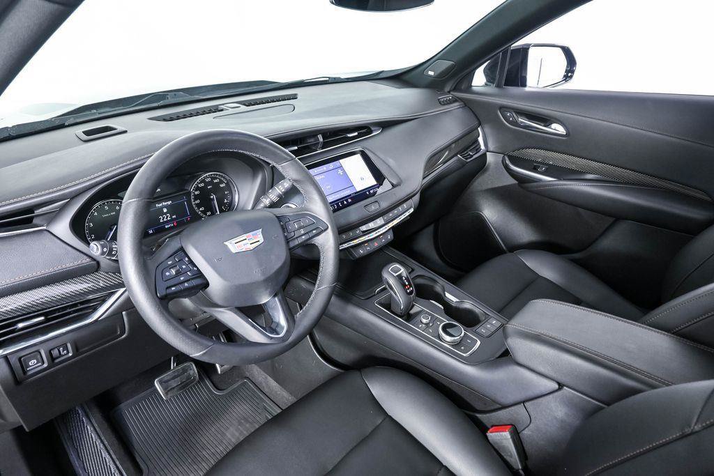 Used 2019 Cadillac XT4 Sport w/ Cold Weather Package FWD image 5