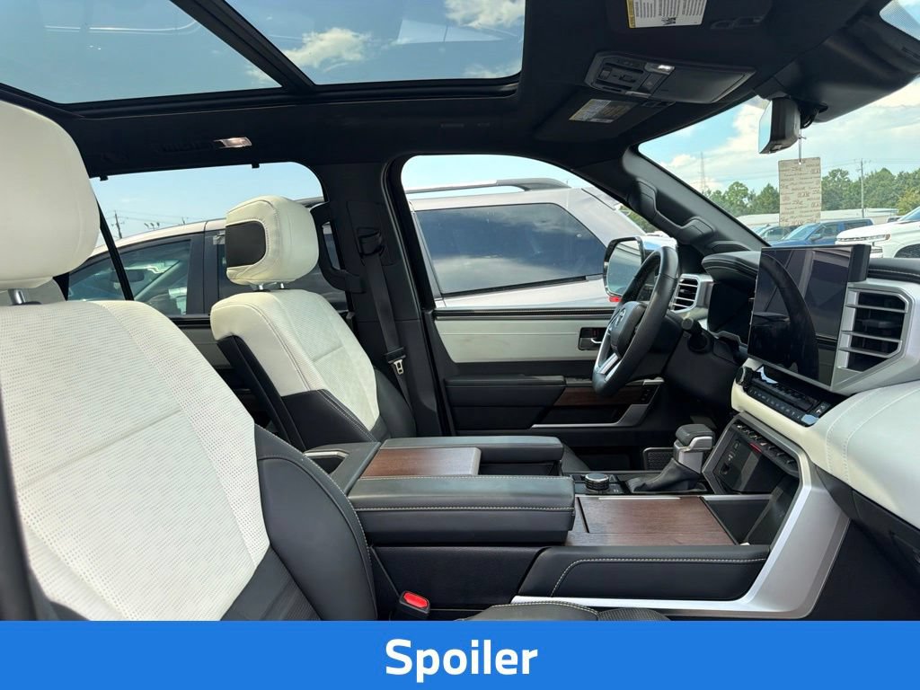 Used 2025 Toyota Sequoia Capstone AWD/4WD image 38