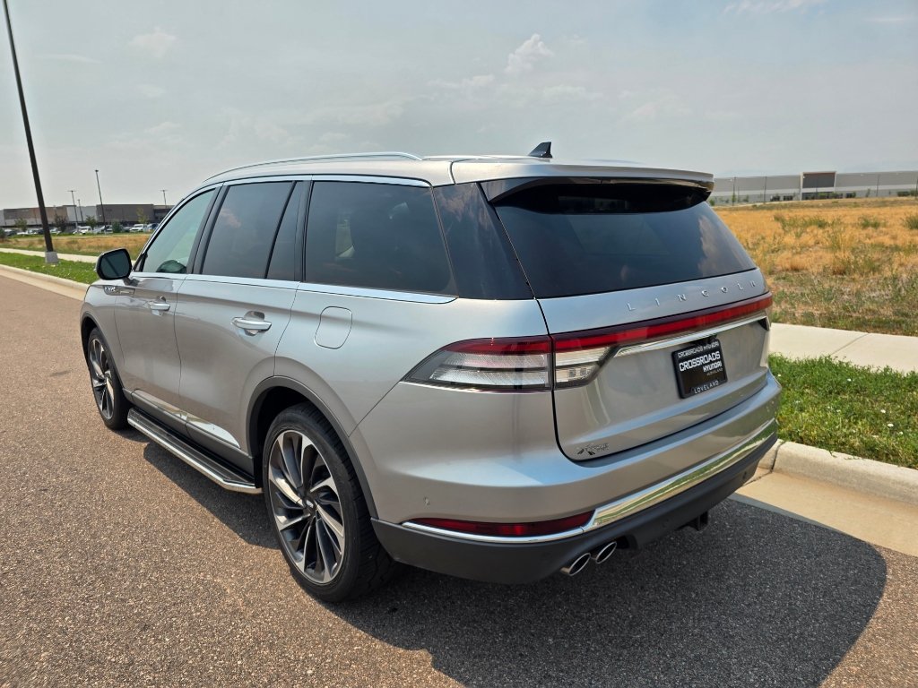 Used 2022 Lincoln Aviator Reserve w/ Equipment Group 201A AWD/4WD image 3