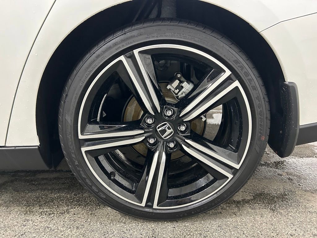Used 2025 Honda Accord Sport image 14