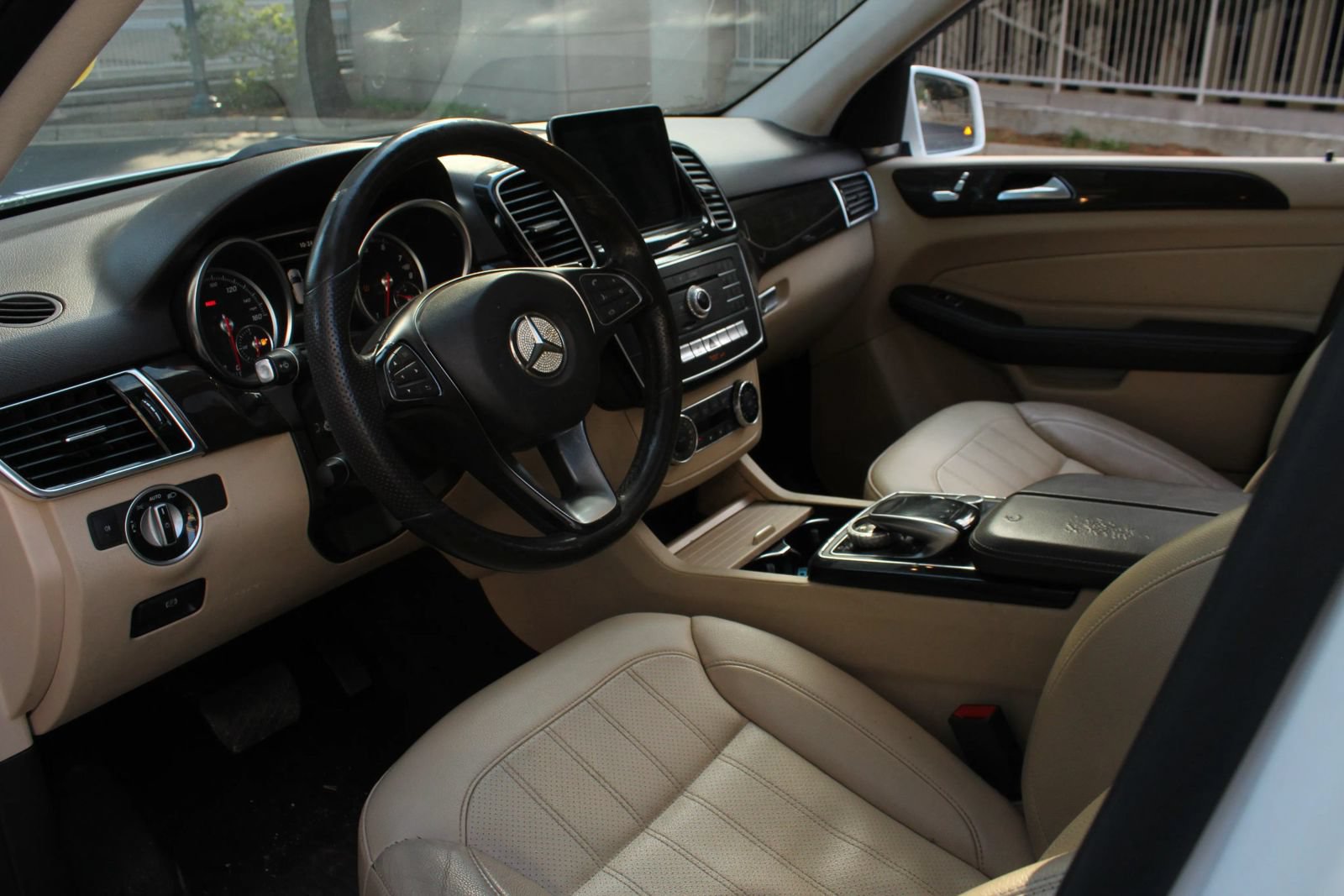 Used 2017 Mercedes-Benz GLE 350 4MATIC w/ Premium 1 Package image 14