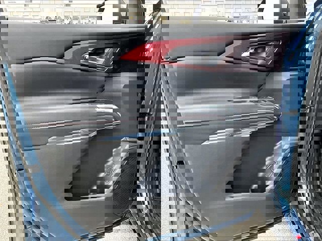 New 2026 Chevrolet Traverse Z71 w/ Driver Confidence Package image 25