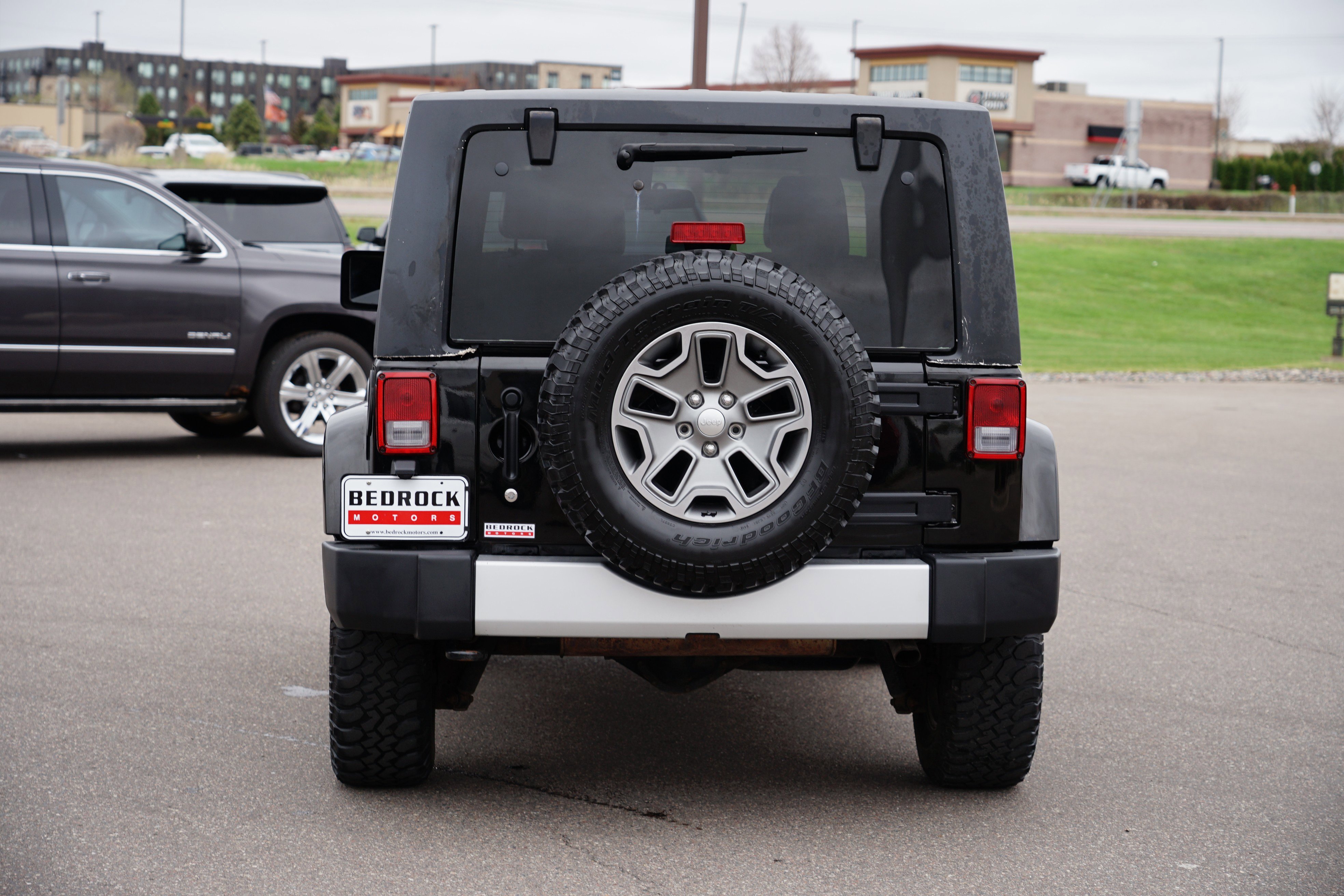 Used 2012 Jeep Wrangler Sahara w/ Dual Top Group AWD/4WD image 4