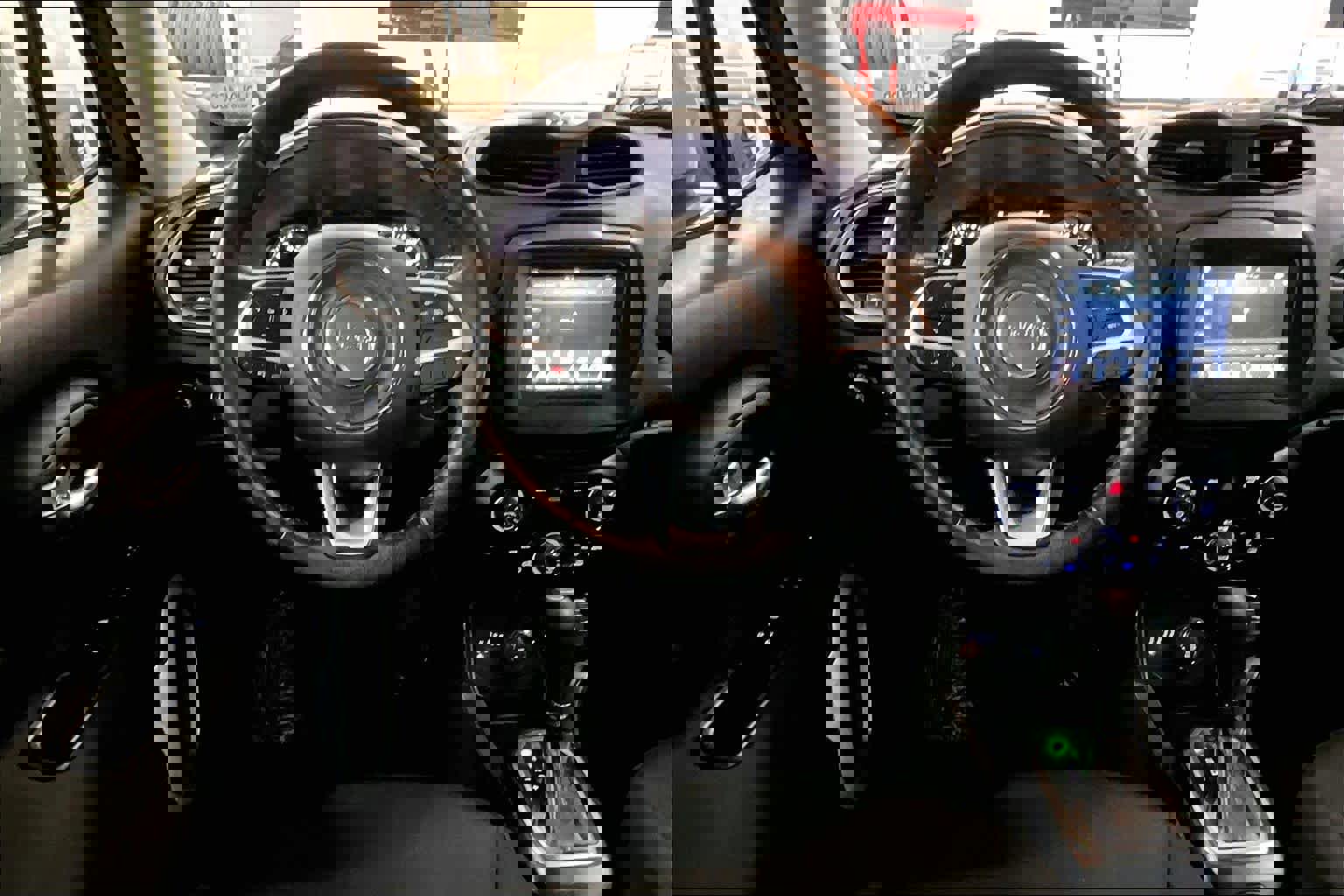 Used 2020 Jeep Renegade Latitude w/ Cold Weather Group image 6