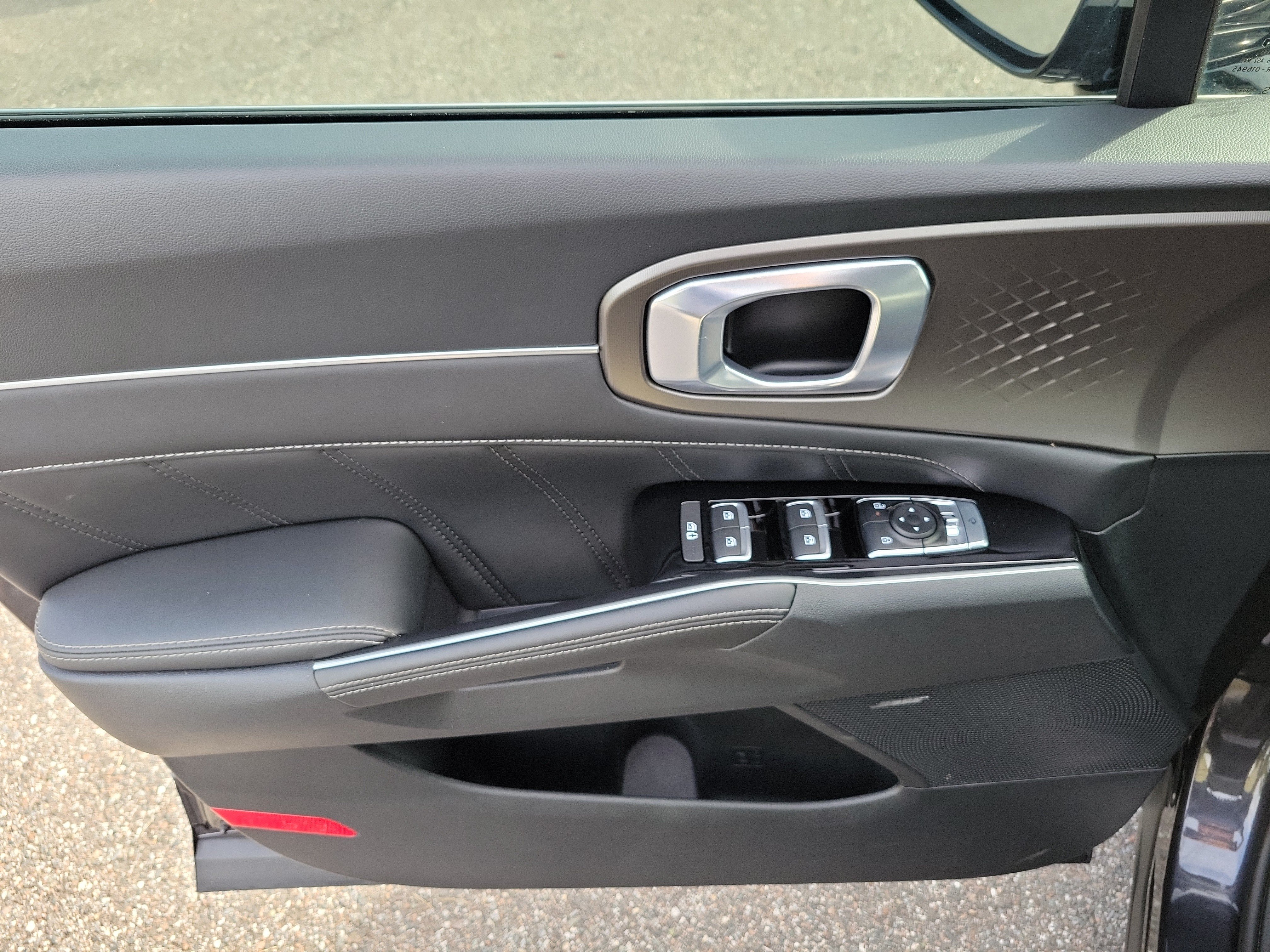 Certified 2026 Kia Sorento SX FWD image 19
