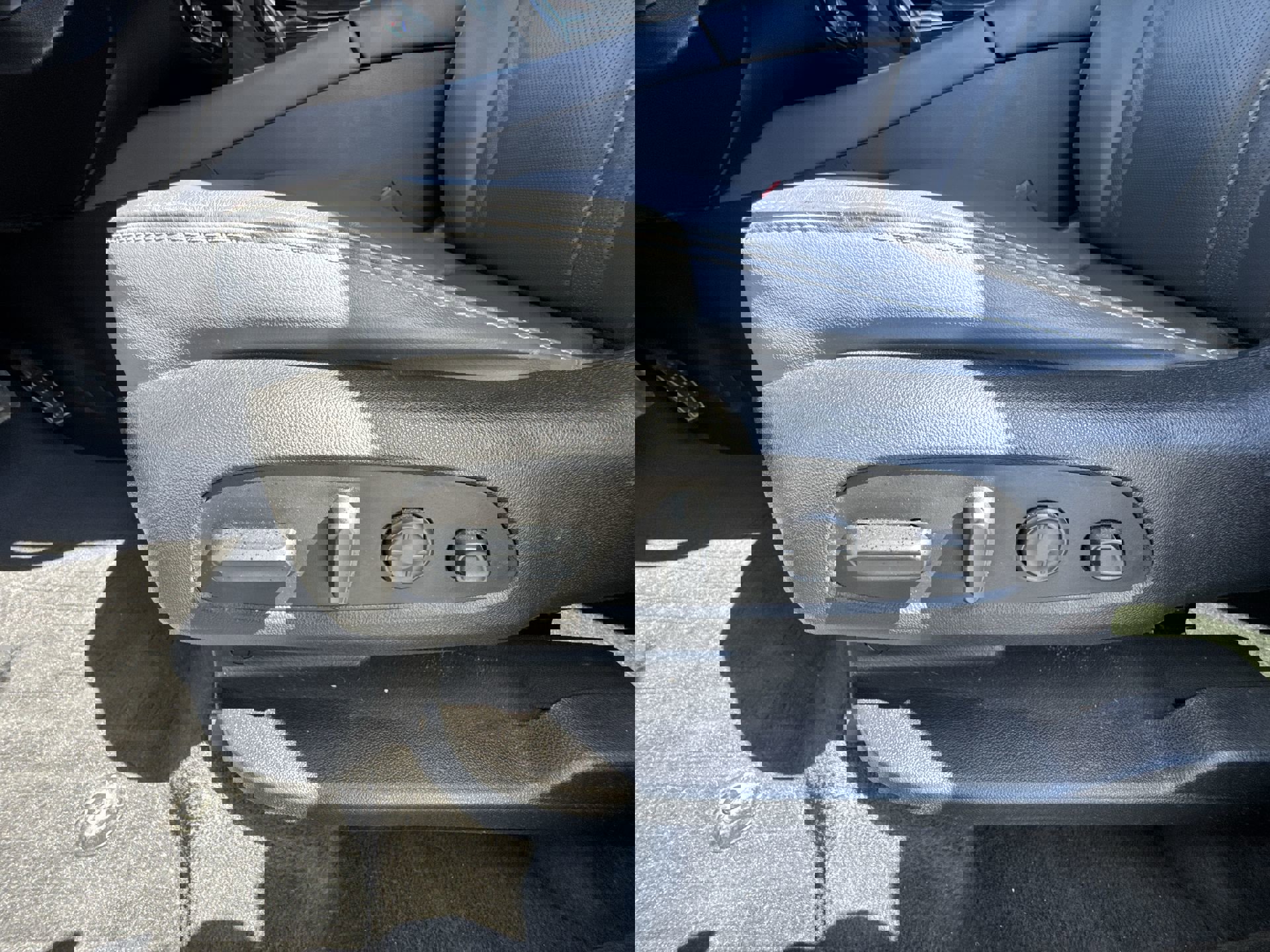 Certified 2021 Buick Enclave Premium w/ Surround and Sites Package image 12