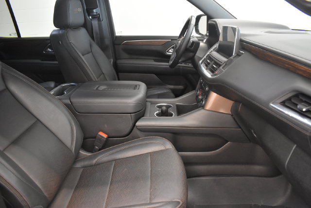 Used 2023 Chevrolet Tahoe High Country w/ LPO, Illumination Package AWD/4WD image 19