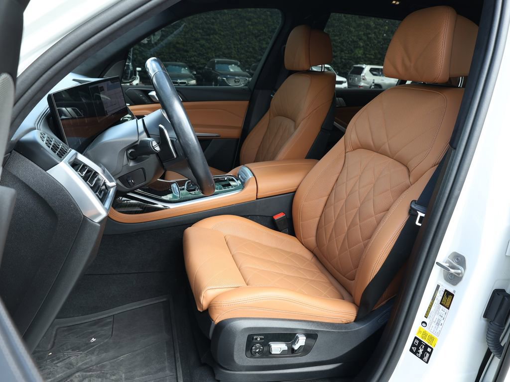 Used 2024 BMW X7 xDrive40i w/ M Sport Package image 20