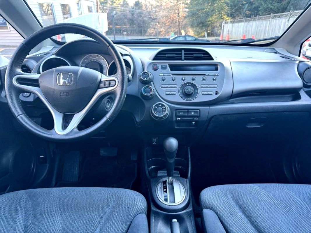 Used 2010 Honda Fit Sport image 11