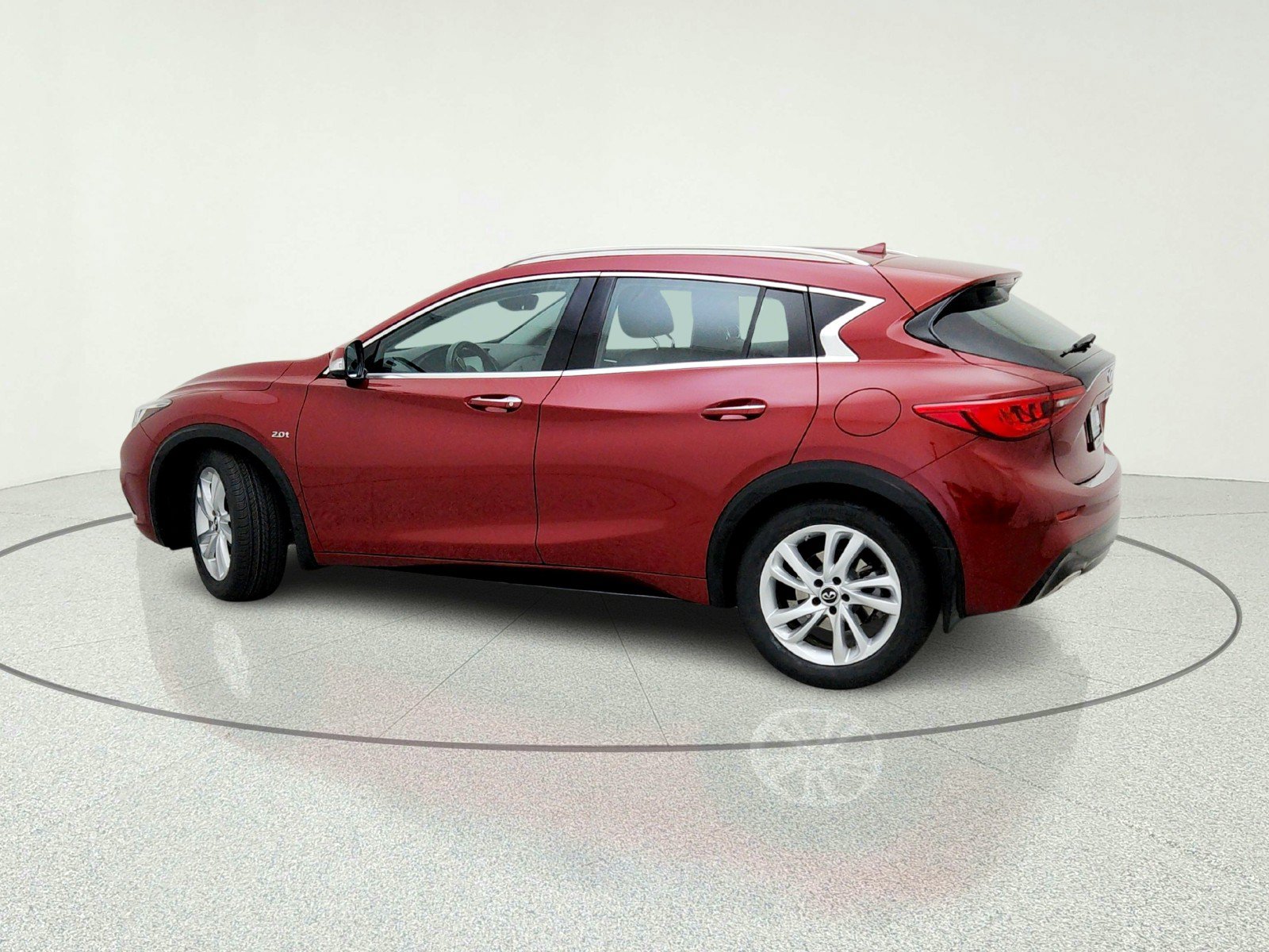 Used 2019 INFINITI QX30 w/ Cargo Package FWD image 13