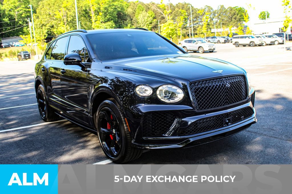 Used 2024 Bentley Bentayga AWD/4WD image 3