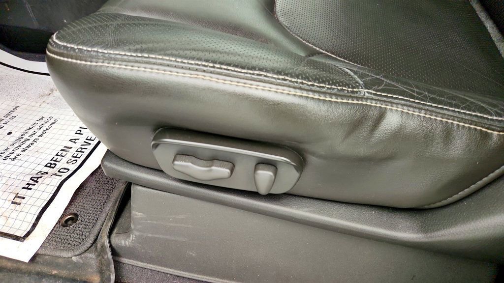 Used 2019 Nissan Frontier PRO-4X w/ Pro-4x Luxury Package image 11