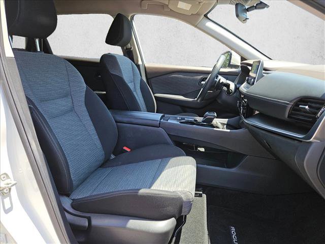 Used 2022 Nissan Rogue SV FWD image 20