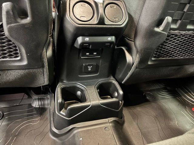 Used 2021 Jeep Wrangler Unlimited Rubicon w/ Cold Weather Group AWD/4WD image 12