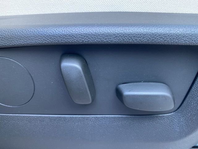 Used 2023 Buick Envision Avenir image 44