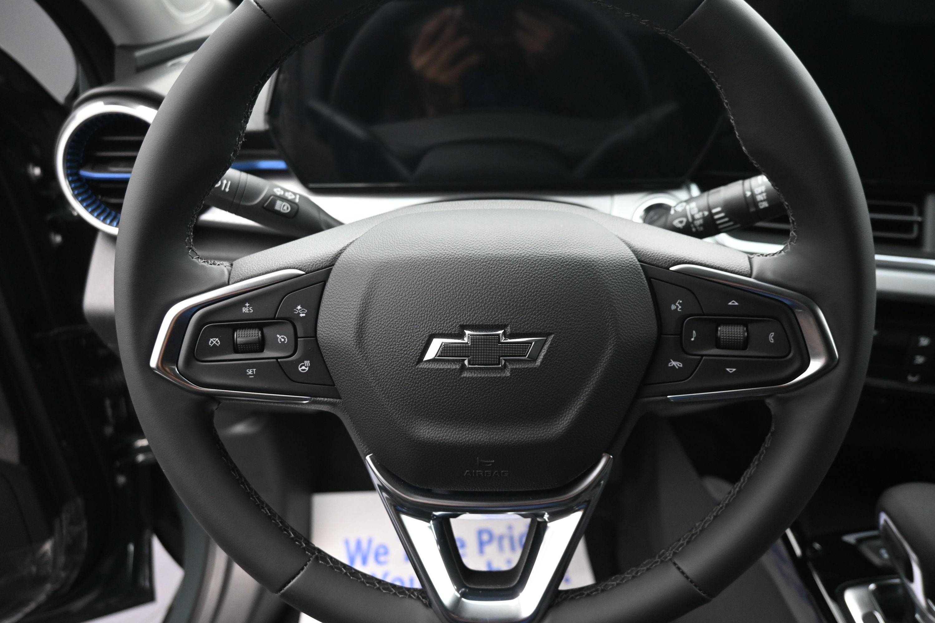 New 2026 Chevrolet Trax LT w/ Sunroof Package FWD image 10
