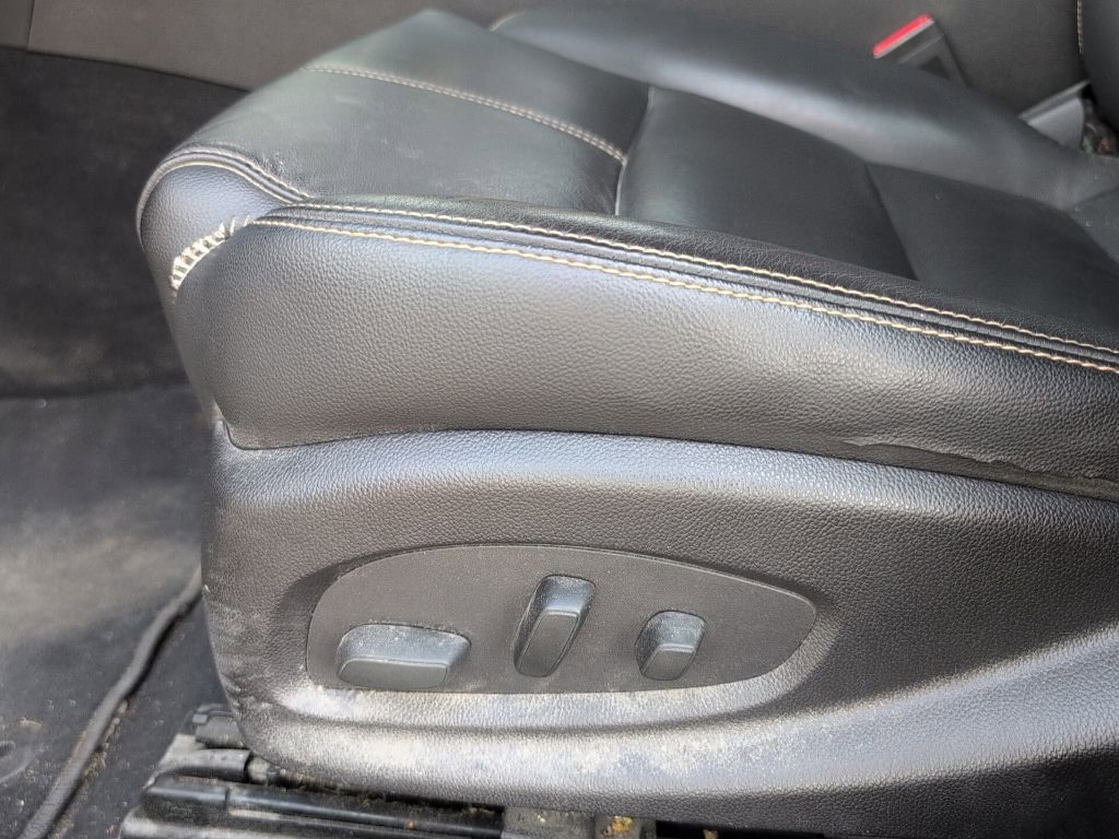 Used 2016 Chevrolet Impala LT w/ Leather Package FWD image 11