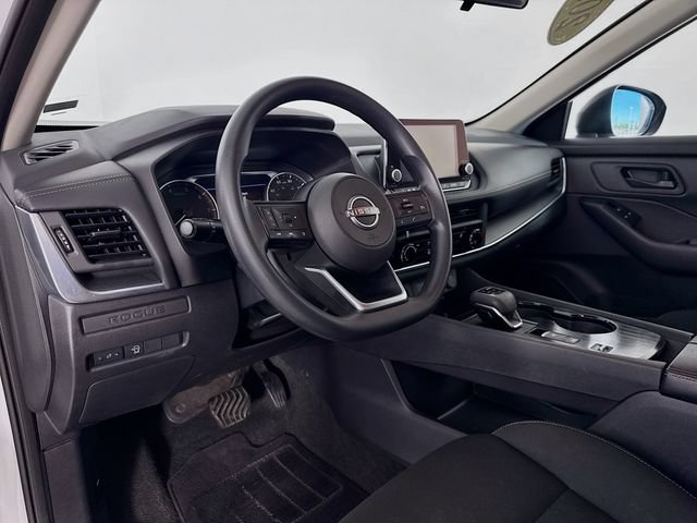 Used 2024 Nissan Rogue S FWD image 9