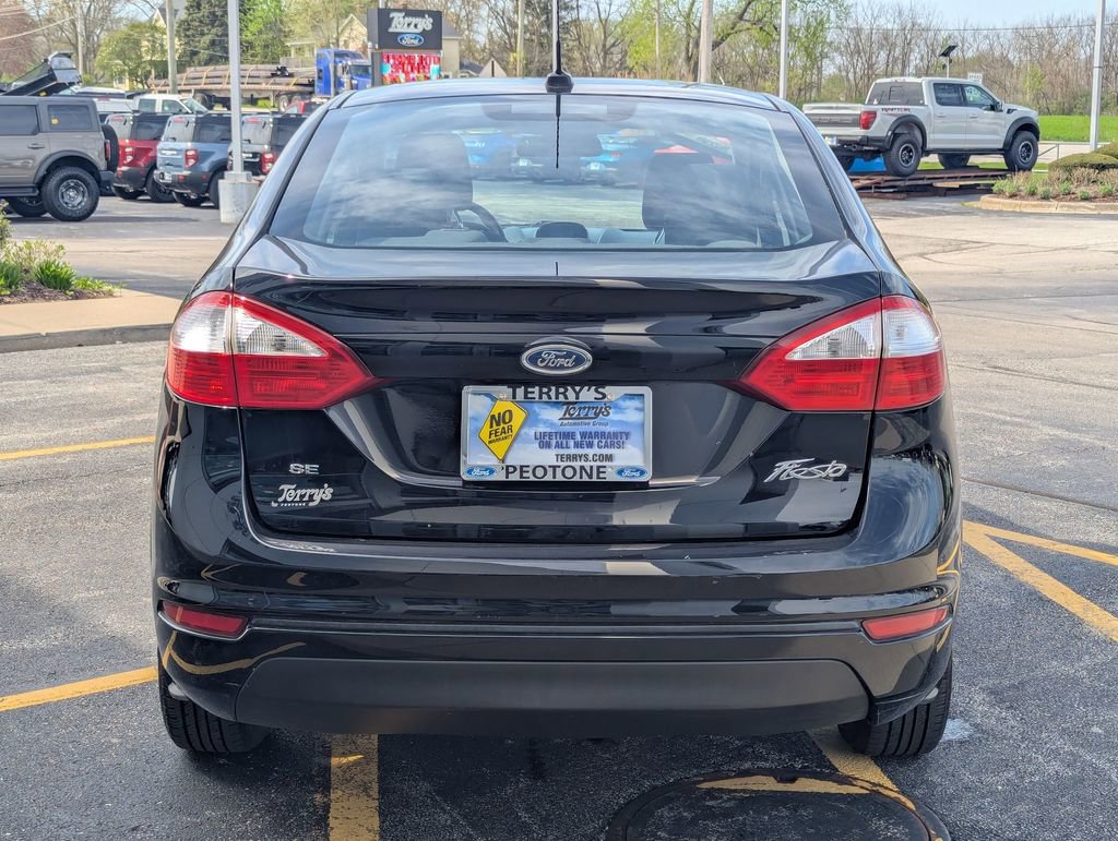 Used 2017 Ford Fiesta SE FWD image 4