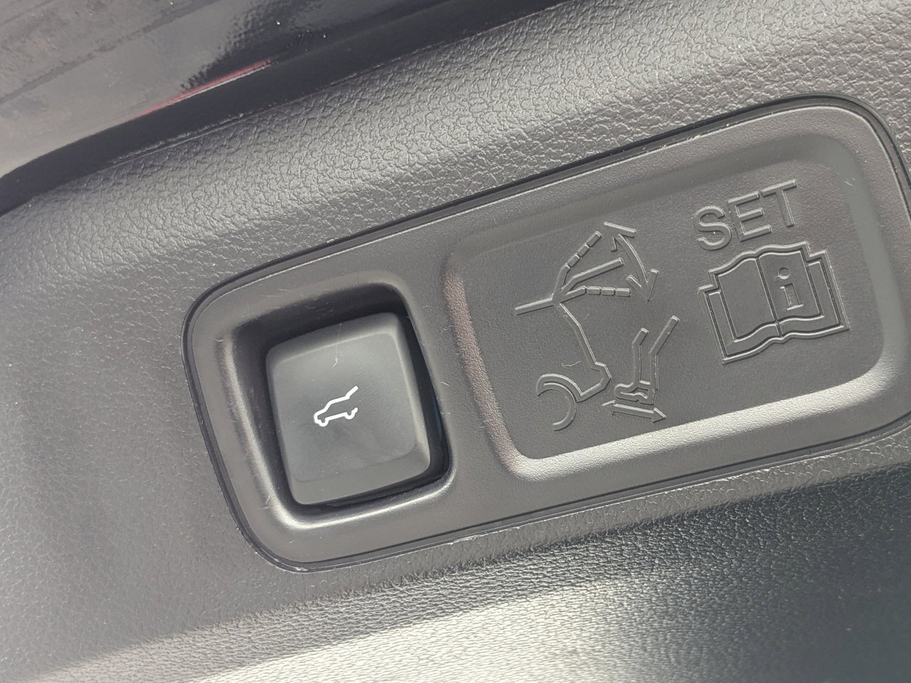 Used 2018 Ford Expedition Limited w/ Equipment Group 301A image 15