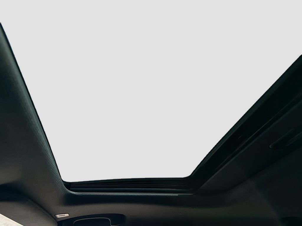 Used 2024 Dodge Durango GT image 16