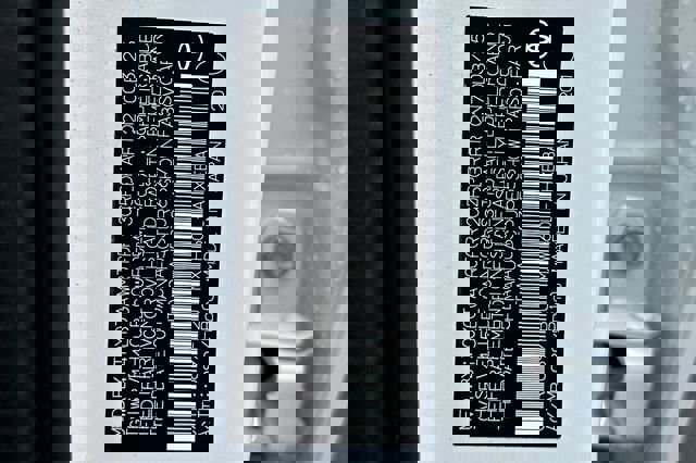 Used 2025 Toyota Prius LE FWD image 33