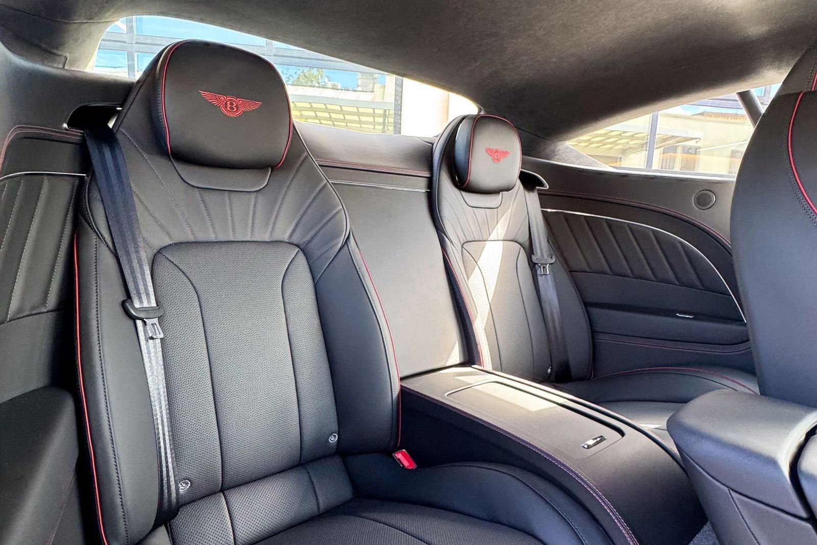 Used 2024 Bentley Continental GT image 39