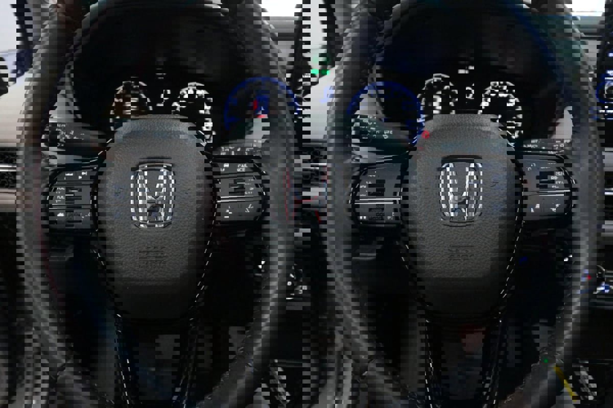 Used 2023 Honda HR-V EX-L image 16