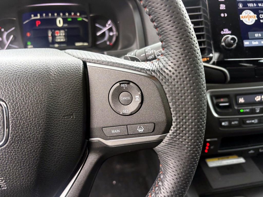 Used 2023 Honda Passport TrailSport image 18