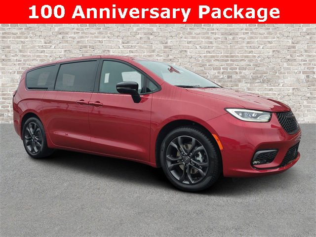 New 2026 Chrysler Pacifica Select