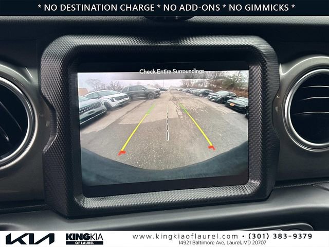 Used 2023 Jeep Wrangler Sahara image 4